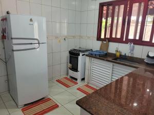 Casa de praia Jequitiba, 50 metros do mar com piscina!!ITANHAÉM!