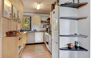 Lovely Home In Fårvang With Wifi