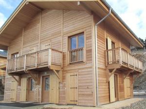 Chalet mitoyen 8 pers. 4 ch. avec terrasse à Chamrousse, animaux admis - FR-1-549-141