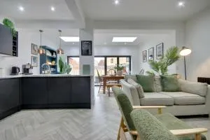 Clover lodge Portsmouth luxury home with off road free parking - Cosham