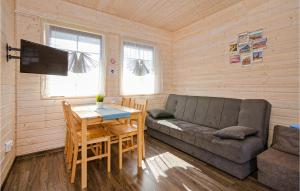 Amazing Home In Jaroslawiec With Wifi