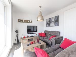 Bright apartment with sunny terrace