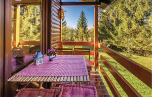 Two-Bedroom Holiday Home In Trosmarija