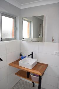 Mariner 16 Flat 1 - Bring your own linen