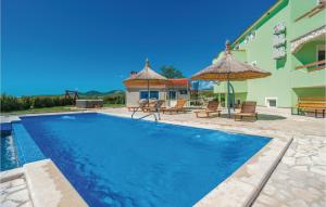 Lovely Home In Pakostane With Jacuzzi