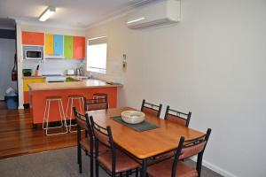 Mariner 16 Flat 2 - Bring your own linen.