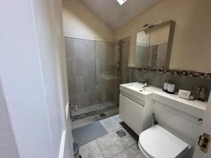 Luxurious Living 4 Bedroom Home