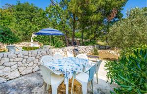 2 Bedroom Lovely Apartment In Potocnica 