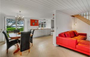 Stunning Home In Grenaa With Wifi
