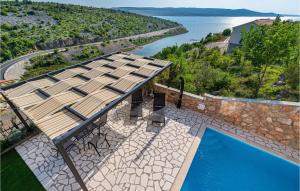 Awesome Home In Modric 