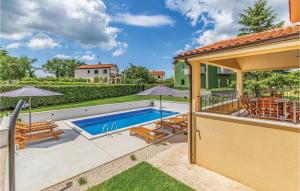 Four-Bedroom Holiday Home In Pazin