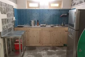 Riverside Hobbit House 10mins from Bhimtal