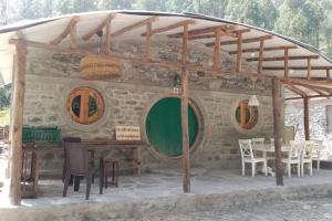 Riverside Hobbit House 10mins from Bhimtal
