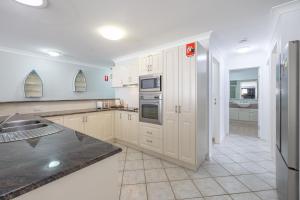 Seashells 9, 21-23 Magnus St - Pool, Lift, Wi-Fi