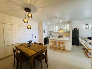 Santorini Perissa 53