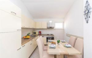 Two-Bedroom Apartment In Plano