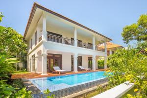 Purama Villas Da Nang Beachfront Resort & Spa