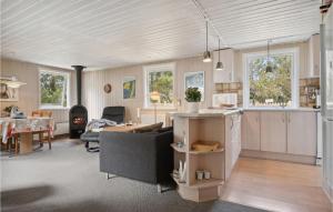 3 Bedroom Lovely Home In Nørre Nebel