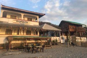Monaliza Surf Resort La Union