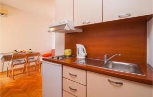 Apartment Podstrana 3