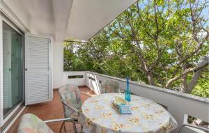 Stunning Apartment In Punat With Kitchen 