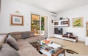 Nice Home In Bregi With Sauna