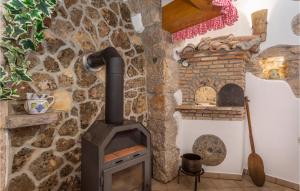 3 Bedroom Awesome Apartment In Malinska 