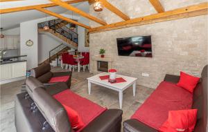 Awesome Home In Klek With Wifi