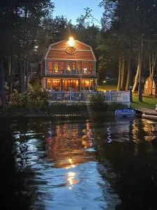 Grandview Gambrel - Barnstead