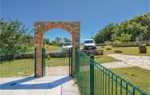 Maisons de vacances Beautiful Home In Santa Maria Poggio : photos des chambres