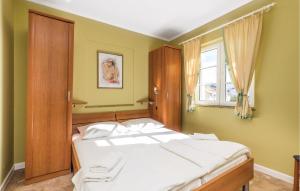 2 Bedroom Awesome Apartment In Banjol 