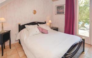 Maisons de vacances Amazing Home In St-Privat-Des-Vieux : photos des chambres