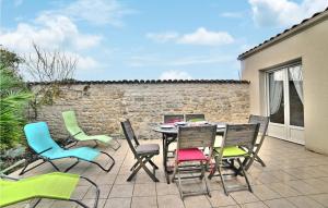 Awesome Home In Saint-Pierre-Doléron