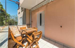 Lovely Apartment In Bosana With Wifi 