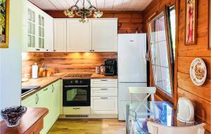 3 Bedroom Lovely Home In Nowe Warpno