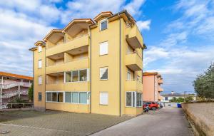 1 Bedroom Nice Apartment In Medulin