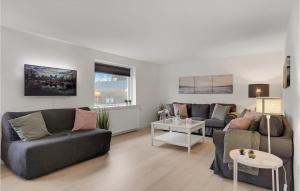 Cozy Home In Asaa With Kitchen