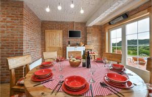 3 Bedroom Lovely Home In Jelenscak