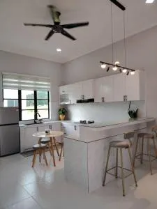 Bella Alfatih Homestay - Kampong Gong Chapa