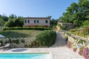 Casa Raffaela, Charming villa with a nice pool - Grottazzolina