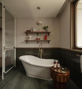 Suite 3 Phòng Ngủ (Three-Bedroom Suite)