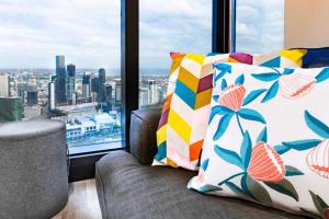 Downtown Delight Experience Melbourne in Style