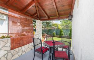 Pet Friendly Home In Fazana With Kitchen 