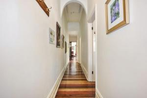 Carlton Heritage Home Explore Melbourne s Heart