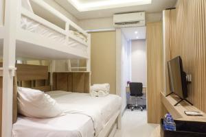 Best Studio Benson Supermall Mansion Apartment Connected to Pakuwon Mall By Travelio