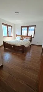 Sunset Cliff Home - Gicheru