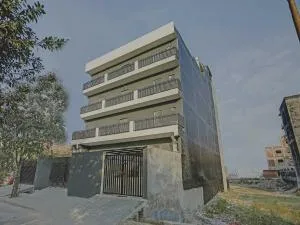 Super Townhouse Crystal Leaf - Indirapuram