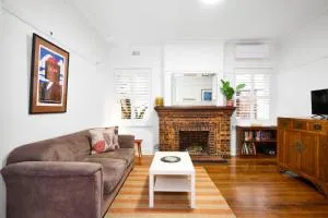 Cozy 1 Bedroom Retreat in St Kilda - Elwood