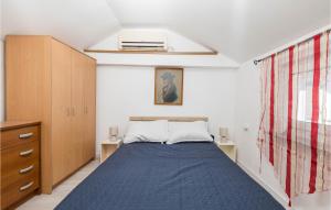 1 Bedroom Beautiful Home In Jurdani