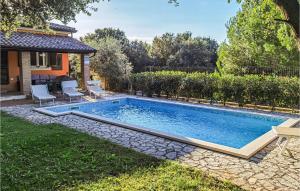 4 Bedroom Stunning Home In Medulin